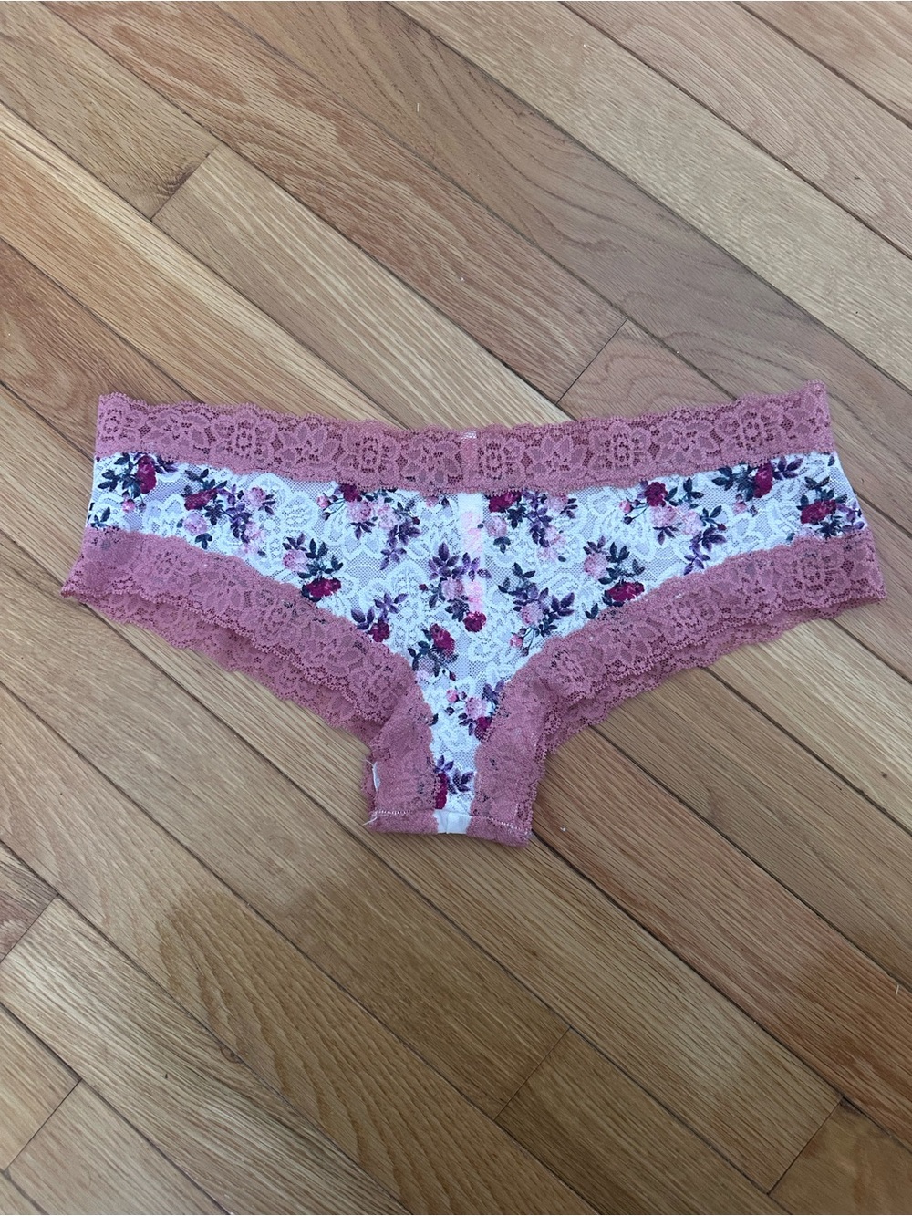 PINK Victoria's Secret Floral Lace Hipster Panty in Rose and White